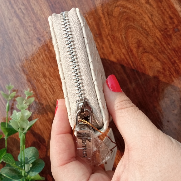 Basketweave Original Ellen Tracy NWT Wallet - Picture 5 of 17